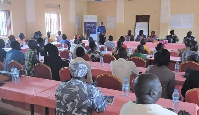 National police officers and members of the Police Community Relations Committee in Yei took part in a five-day training organized by UNMISS to enhance their understanding of community policing. Photo by Elizabeth Mpimbaza/UNMISS.