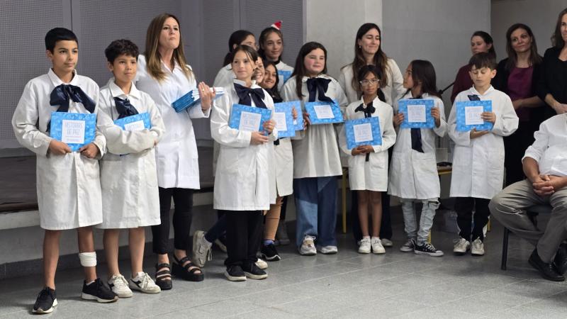 Elsie and Uruguay armed forces launch children’s booklet